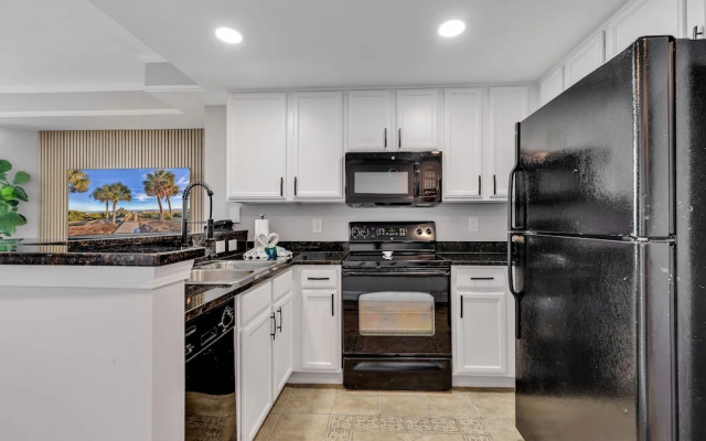 Beachfront Anderson Condos by Hosteeva