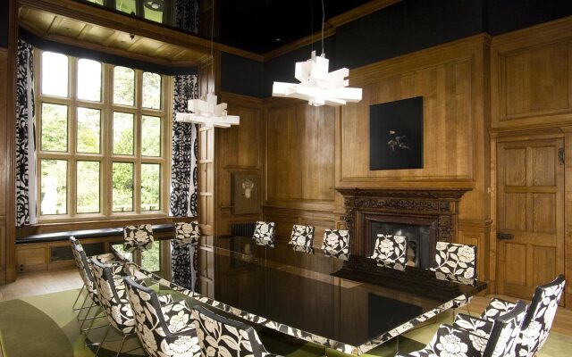 Eynsham Hall