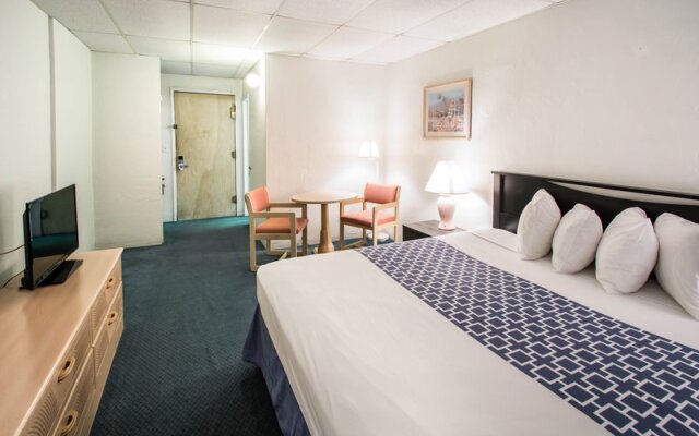 Rodeway Inn & Suites
