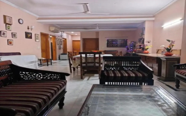 Room-home Stay Bed And Break Fast