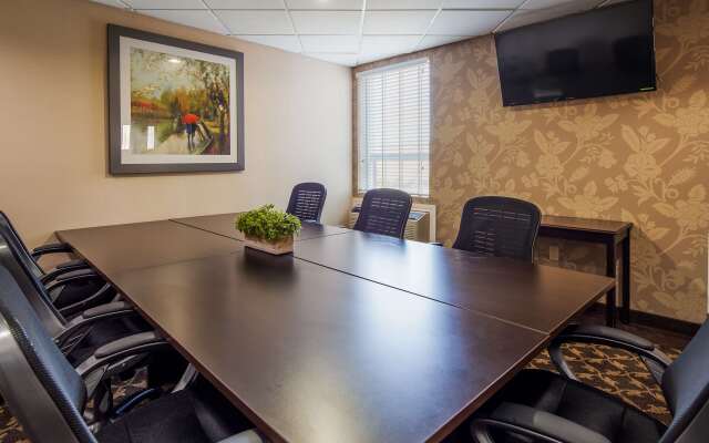 Best Western Plus Bowmanville
