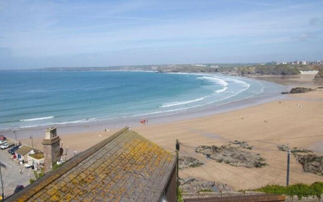 Cliff House B&B & The Moorings Apartments