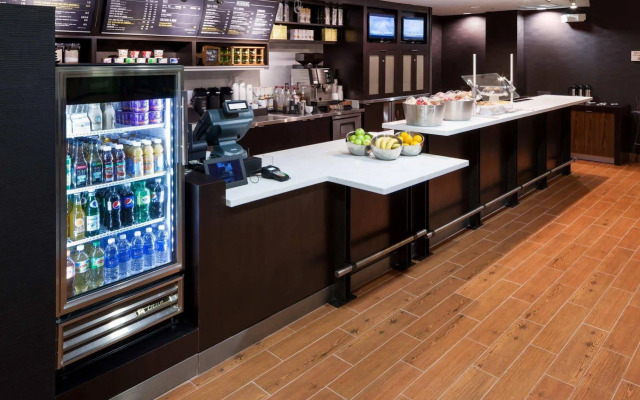 Courtyard by Marriott Miami at Dolphin Mall