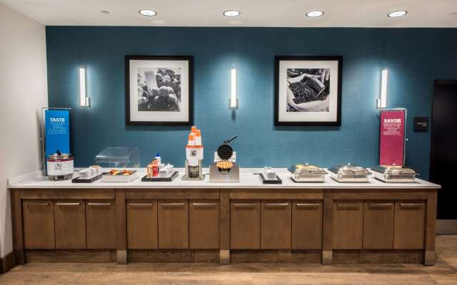 Hampton Inn Albany-Western Ave/University Area
