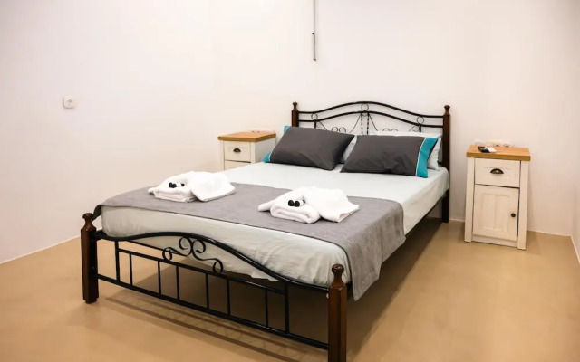 Assyr Getaway - Santorini Cozy Cycladic Retreat