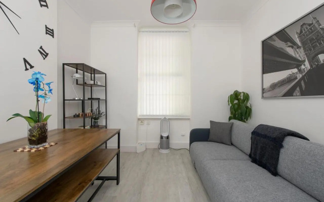 Tower Bridge(TB1) Exclusive Two bedroom apartment