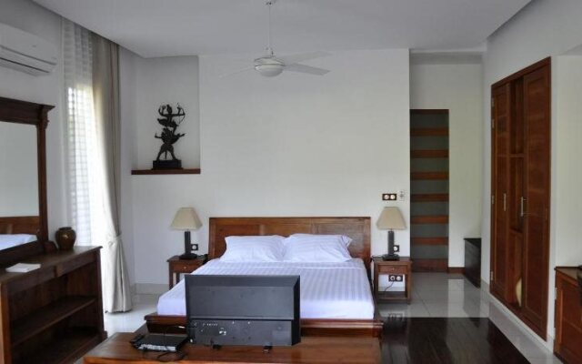 Cominsia Lodge