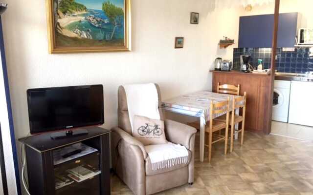 Studio in Capbreton, With Wonderful sea View, Pool Access and Terrace