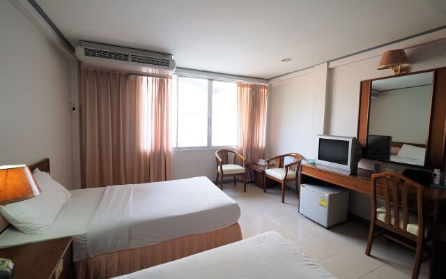 Pachara Hotel and Restaurant