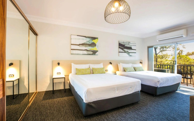 Nightcap at Blue Cattle Dog Hotel – Guest Rooms – Sydney