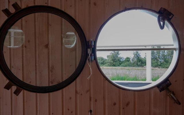 Houseboat Vinkeveen