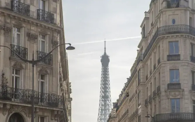 Luxury 4 Bed Residence - Next to Arc de Triomphe