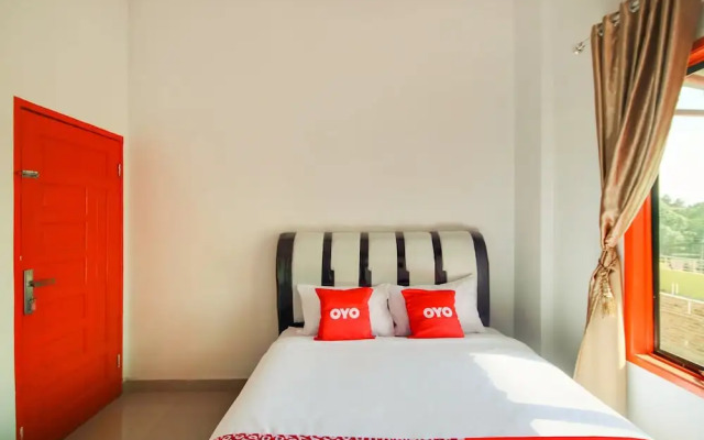 Shinta Guesthouse by OYO Rooms
