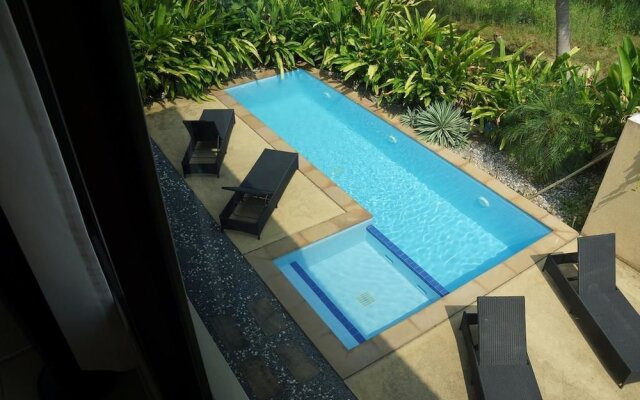 Twin Villas Apartment and Swimming Pool