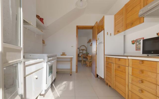 3222 Rita House by Barbarhouse