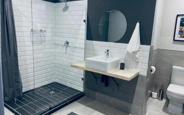 46 on Allcock Luxury Guest Apartment