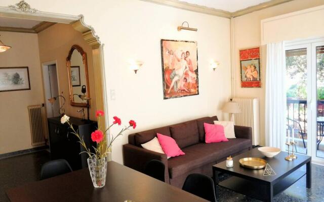 Elegant Apartment in Acropolis With Roof Garden