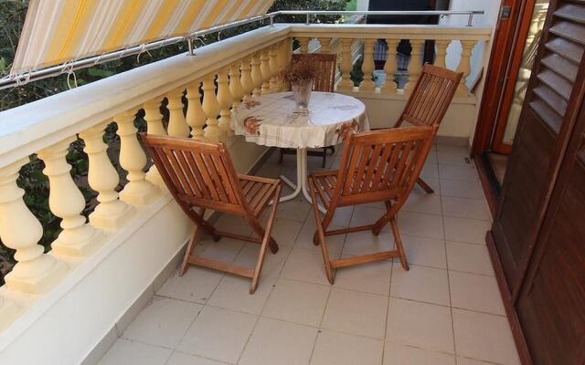 Family Ground Floor Apartment, Close to the Beach