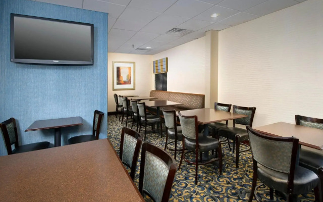 Holiday Inn Express Washington DC - BW Parkway by IHG