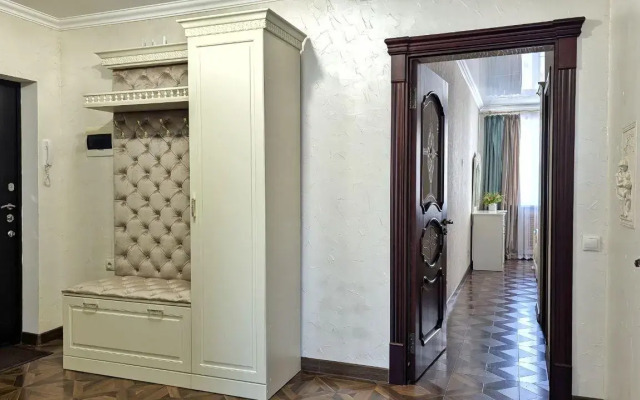 Апартаменты на улице Комарова 23