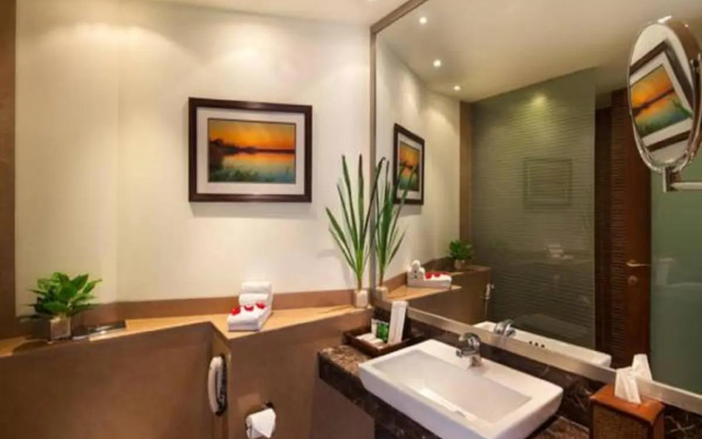 WudStay Premium Golf Course Road