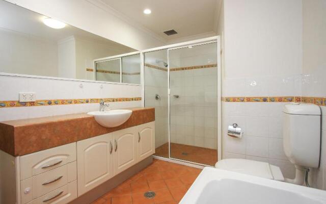 Nautilos on The Harbour