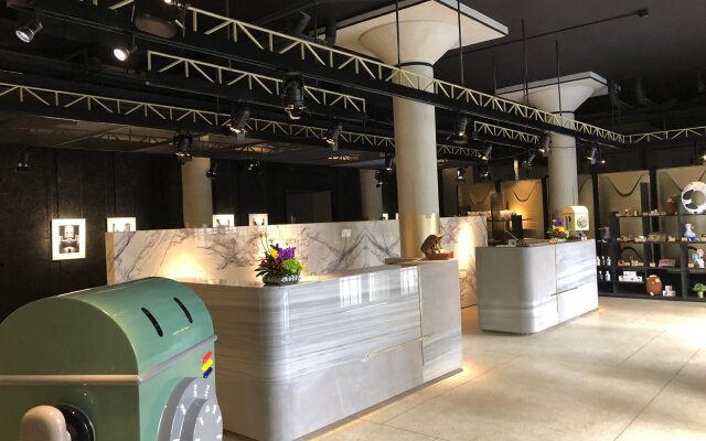 Cosmos Hotel Huashan Town
