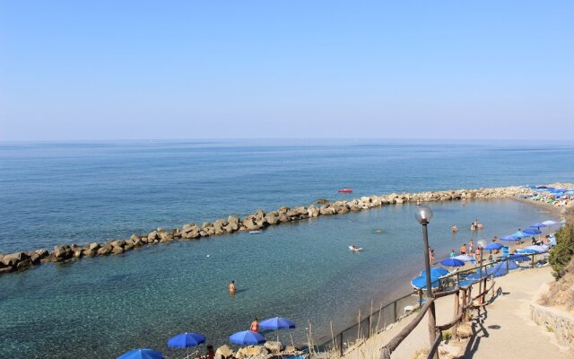 Villaggio Camping Costa del Mito