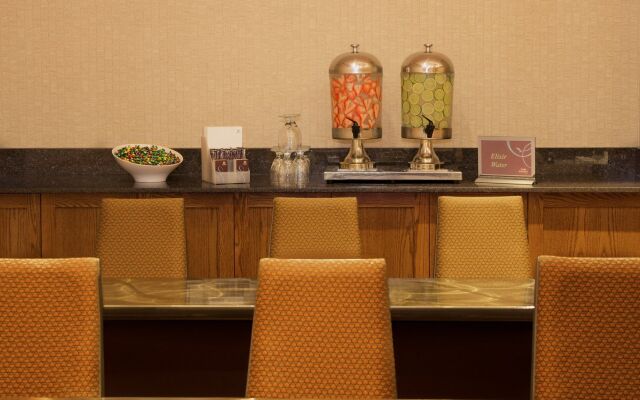 Sheraton Minneapolis West Hotel