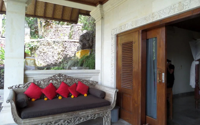 Sayan Terrace Resort