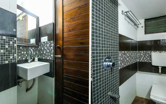 OYO 893 Hotel Seven