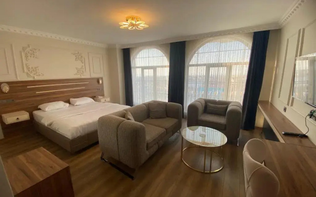 The Skylind Otel