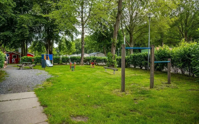 Chalet With Terrace Near Amsterdam