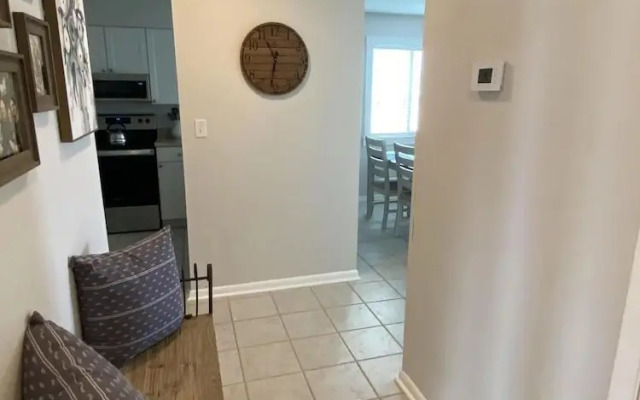 Bienvenue 1 Bedroom Condo