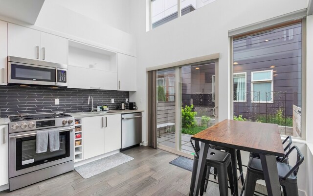 Autumn Leaves in Jefferson Park