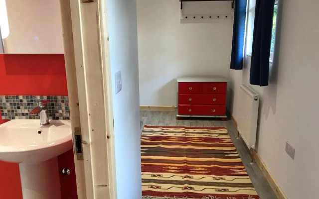 Woodpecker Glamping Cabin