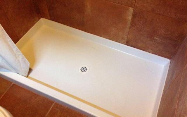 Americana Motor Hotel