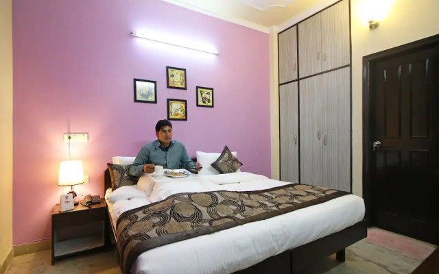 Oyo 7967 Near Medanta