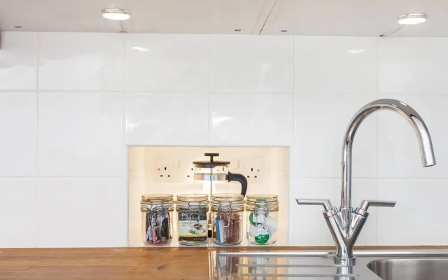 Quality Apartment Shaftersbury Avenue