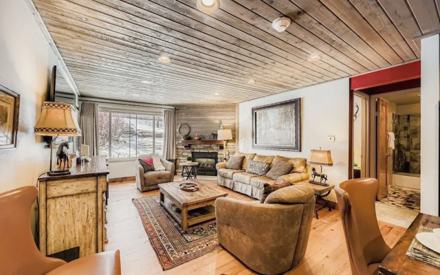 51 Snowflower 2 Bedroom Condo by RedAwning