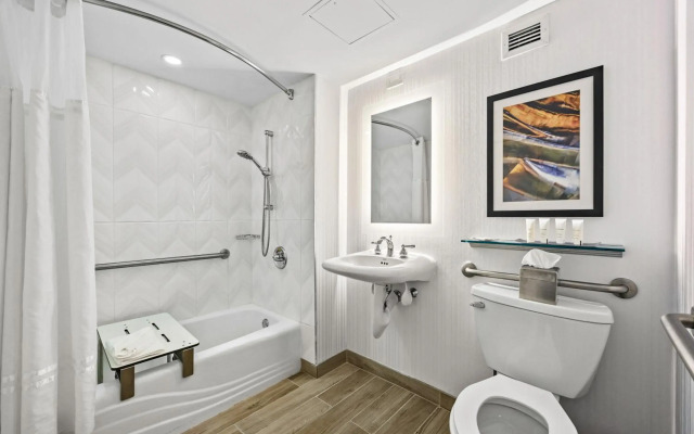 Doubletree By Hilton New York Jfk Airport Hotel