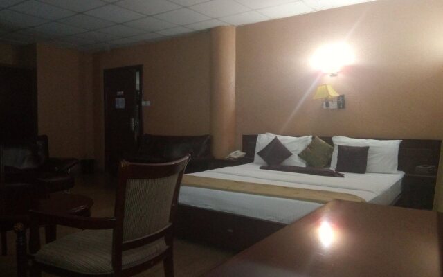 Crocodile Hotel & Restaurants Ltd