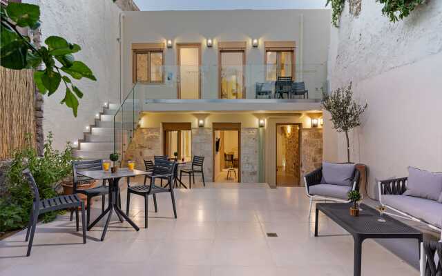 Erotokritos Luxury City Suites