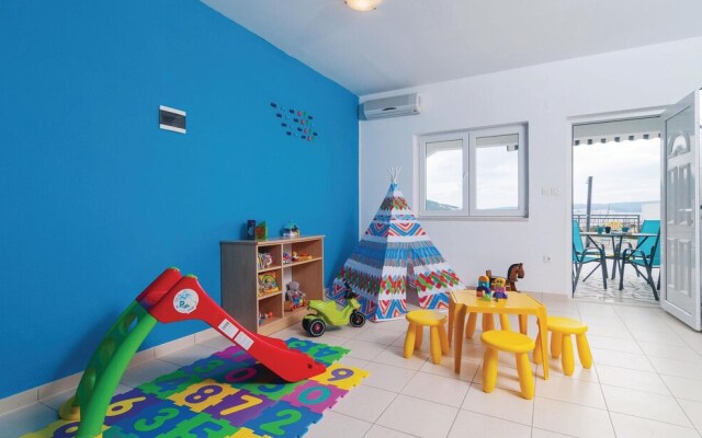 Awesome Home in Omis With Wifi and 6 Bedrooms
