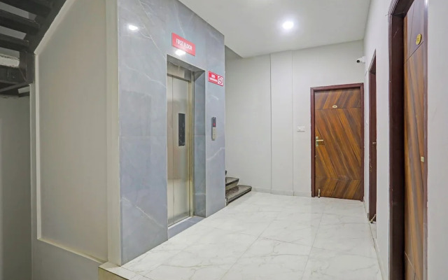 Fabhotel Bluemoon Residency