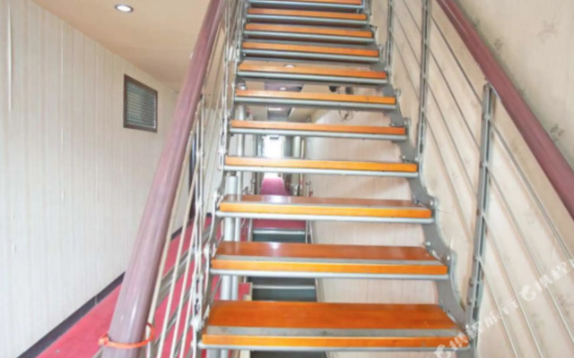 Zhongyi Hostel
