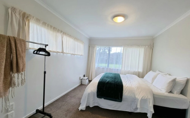 Beautiful 3BR House - WiFi - Car park