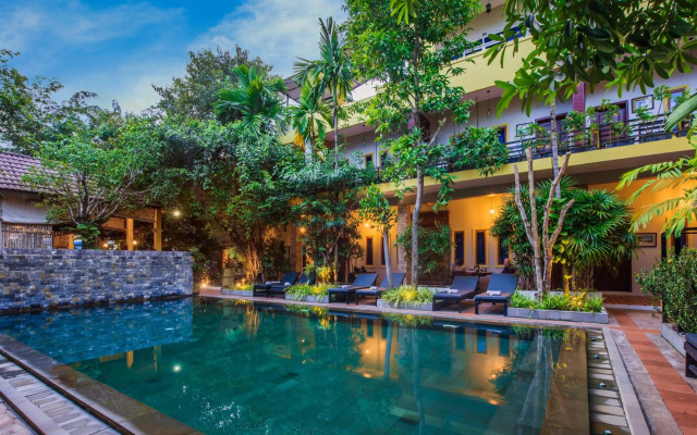 Indra Porak Residence Hotel