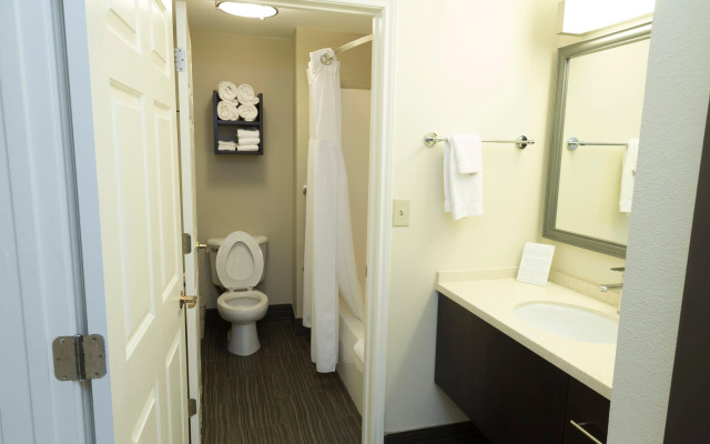 Staybridge Suites Indianapolis-Fishers by IHG