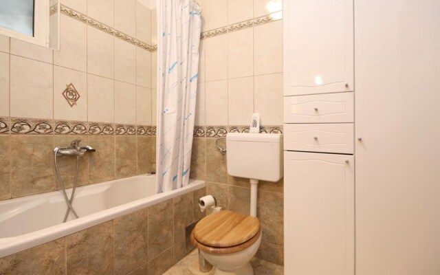 Amazing Home in Jezera With Wifi and 2 Bedrooms
